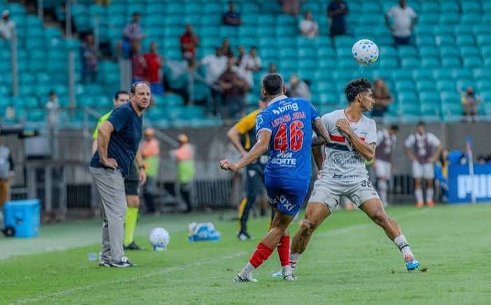 Bahia vence o S&atilde;o Paulo por 3 a 2 na Fonte Nova e segue na briga pela Libertadores